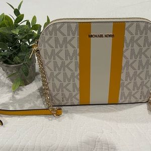 New with tags. Perfect size!